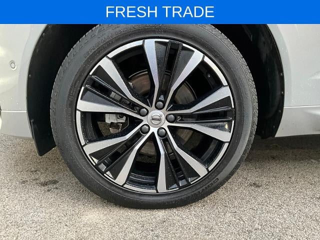 2023 Volvo XC60 Plus Dark Theme