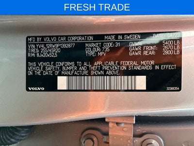 2023 Volvo XC60 Plus Dark Theme