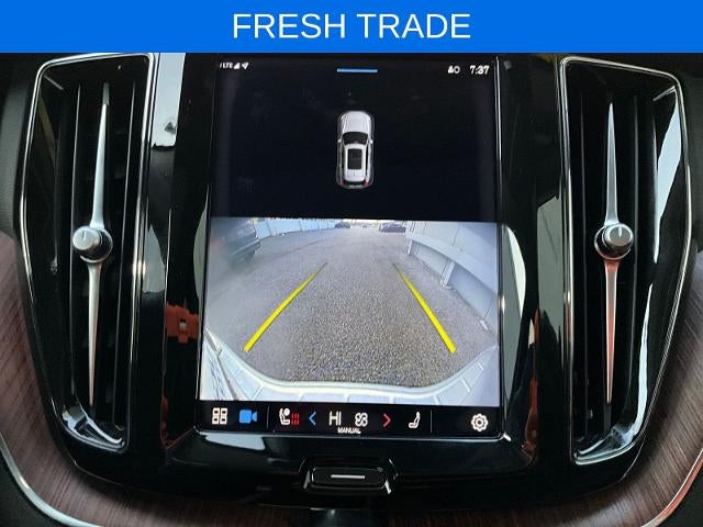 2023 Volvo XC60 Plus Dark Theme