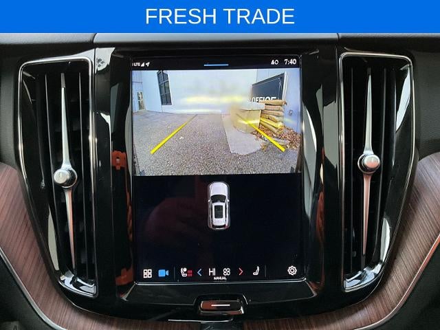 2023 Volvo XC60 Plus Dark Theme