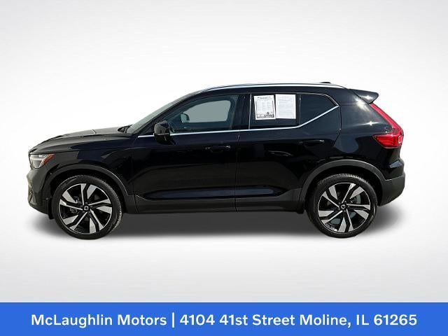 2023 Volvo XC40 Plus Bright Theme