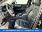2023 Volvo XC40 Plus Bright Theme