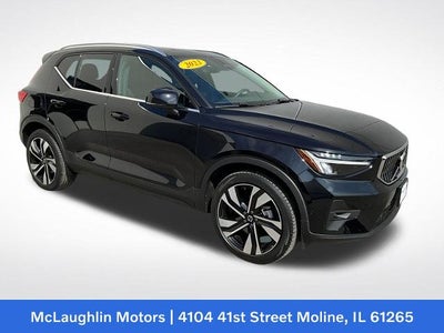 2023 Volvo XC40 Plus Bright Theme