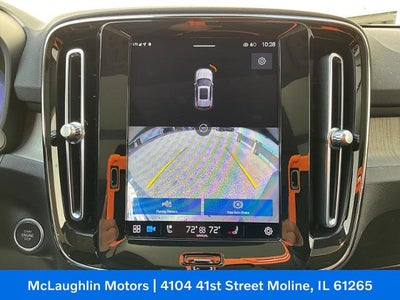 2023 Volvo XC40 Plus Bright Theme