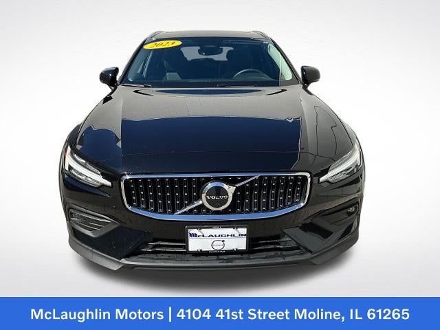 2023 Volvo V60 Cross Country Plus