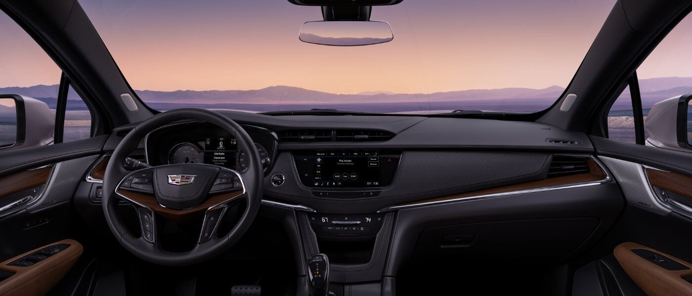 2026 Cadillac XT5 Interior Front Seats And Dash